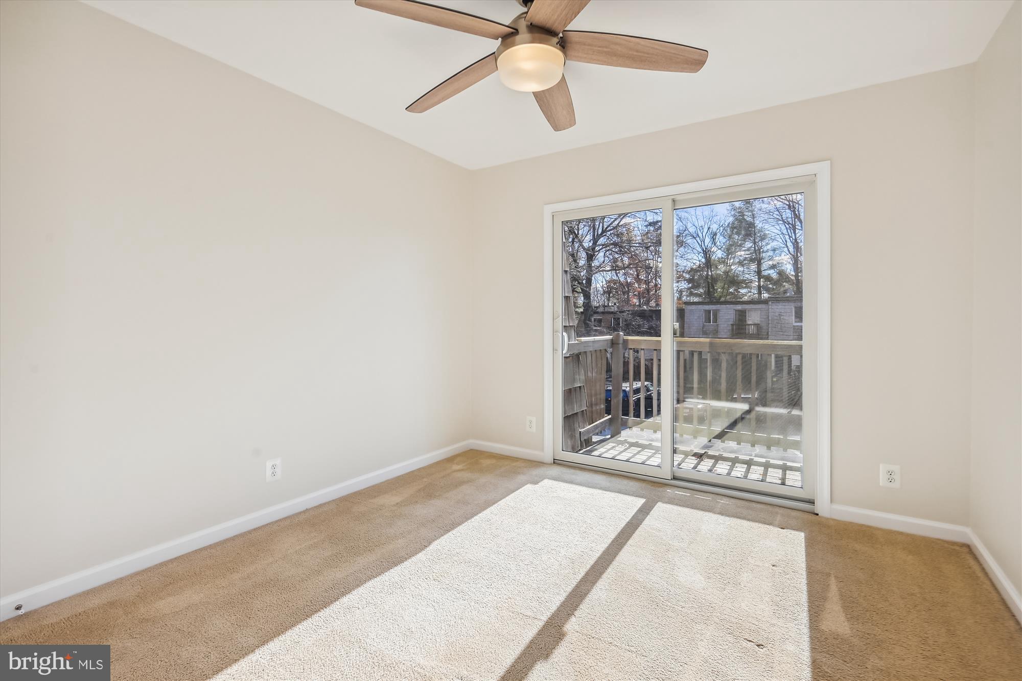 1640 Valencia Way Reston, VA 20190 - Photo 23 of 53 3rd bedroom
