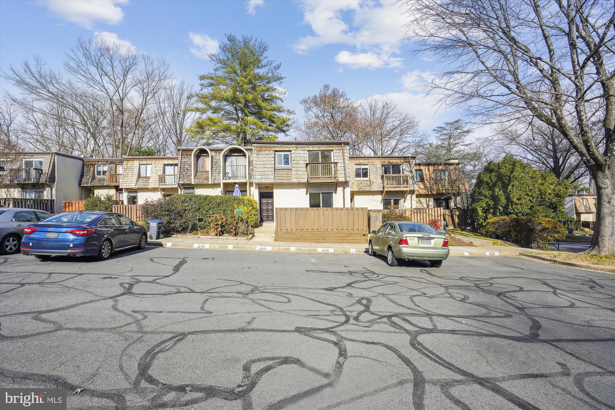 1640 Valencia Way Reston, VA 20190 - Photo 48 of 53