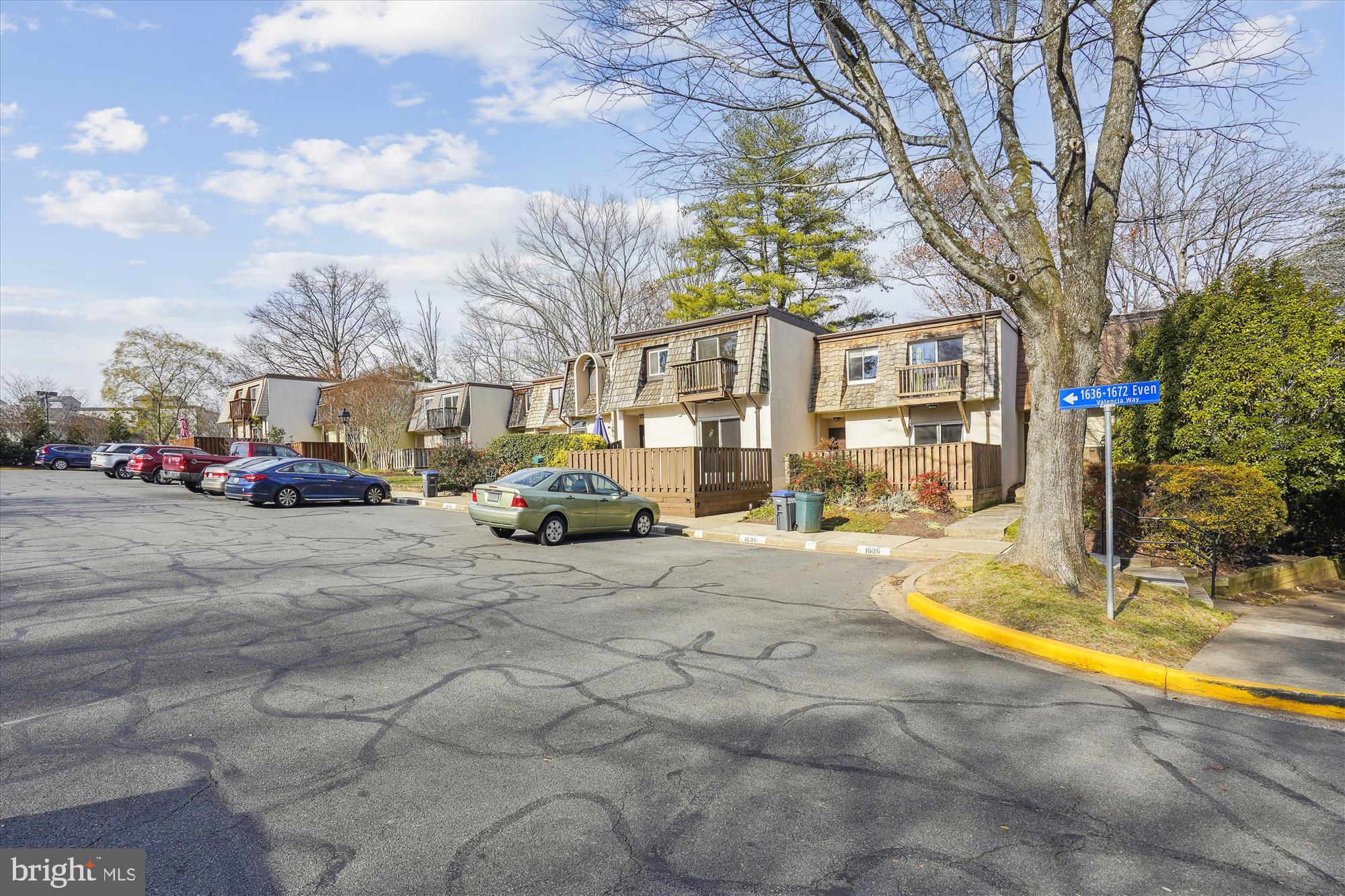 1640 Valencia Way Reston, VA 20190 - Photo 49 of 53