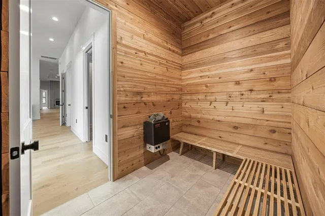 $22,000 | 3701 South Lynwood Avenue, Tampa, FL 33611