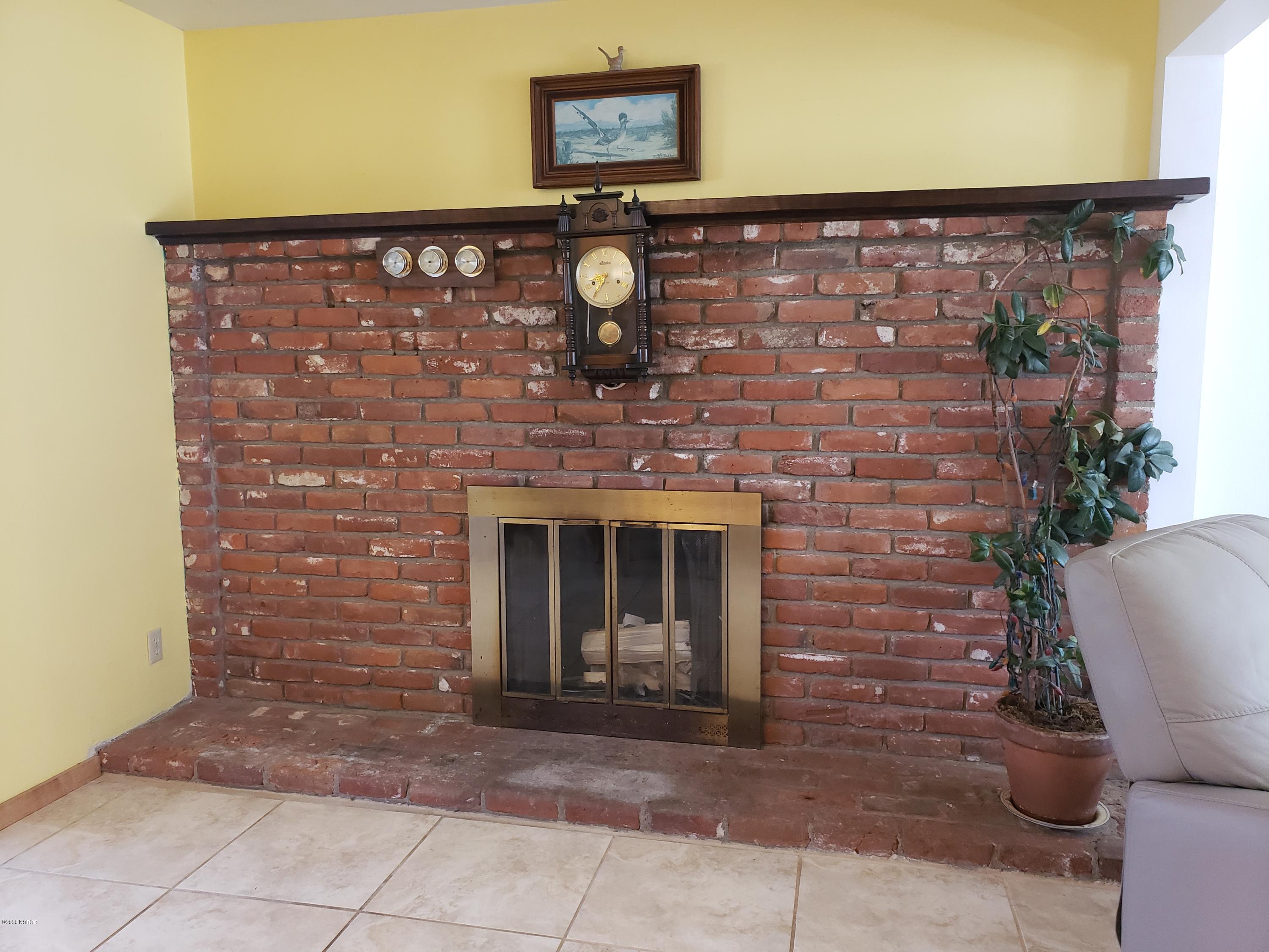 4093 Stardust Road Lompoc, CA 93436 - Photo 3 of 14 Fireplace