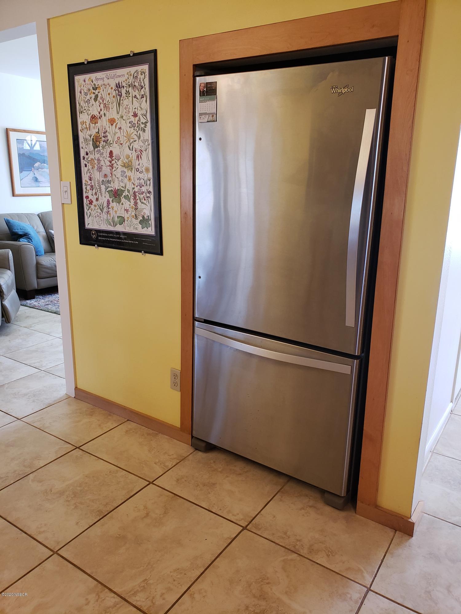 4093 Stardust Road Lompoc, CA 93436 - Photo 6 of 14 Refrigerator