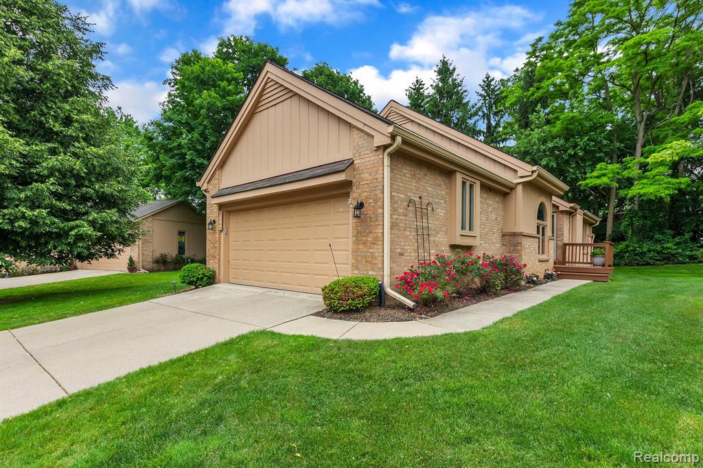 21745 River Ridge Trail, Unit 129 Farmington Hills, MI 48335 - Photo 1 of 34