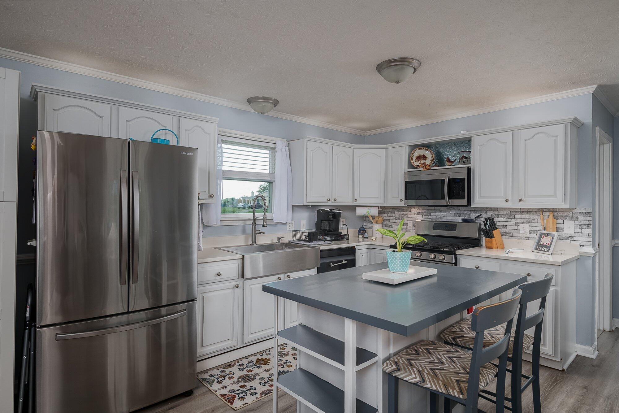 66 Raintree Drive Stanford, KY 40484 - Photo 9 of 26 66_raintree_cir_7_11_24-009.jpg-SMALL
