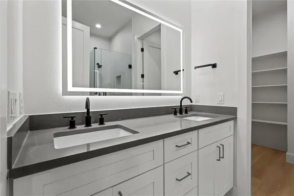 $3,250 | 2101 North Prairie Avenue, Unit 201, Dallas, TX 75204