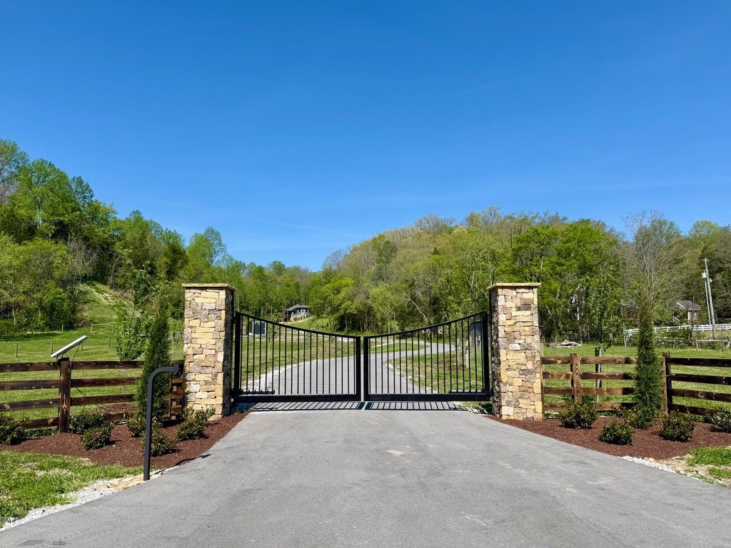 1751 Cayce Springs Road Thompson's Station, TN 37179 - Photo 2 of 86