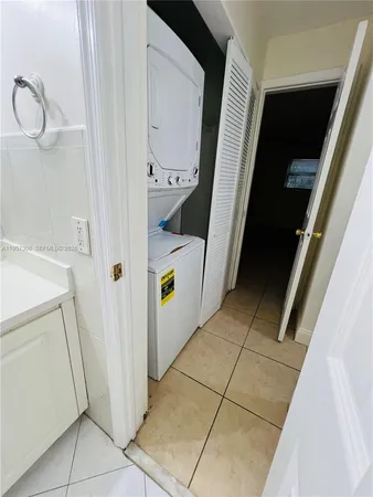 $2,200 | 2040 Northwest 89th Avenue, Unit 104, Pembroke Pines, FL 33024