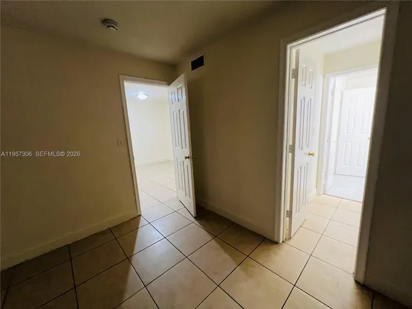 $2,200 | 2040 Northwest 89th Avenue, Unit 104, Pembroke Pines, FL 33024