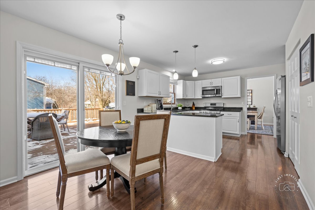 303 South Raddant Road Batavia, IL 60510 - Photo 12 of 35 Gallery Image 12