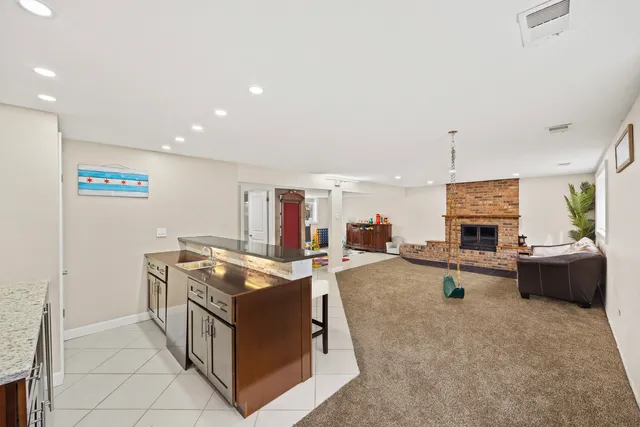 $4,000 | 641 Woods Street, Frankfort, IL 60423