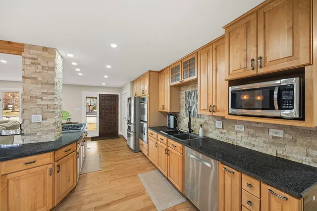 $4,000 | 641 Woods Street, Frankfort, IL 60423