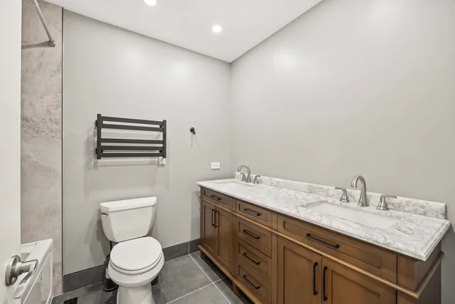 $4,000 | 641 Woods Street, Frankfort, IL 60423