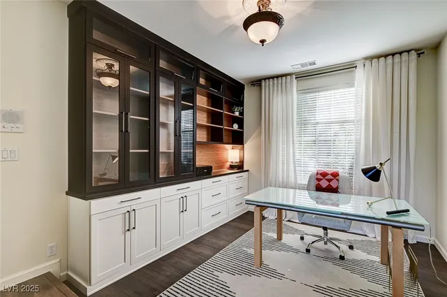 $4,400 | 8816 Cortile Drive, Las Vegas, NV 89134