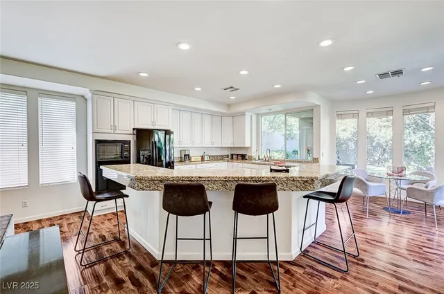 $4,400 | 8816 Cortile Drive, Las Vegas, NV 89134