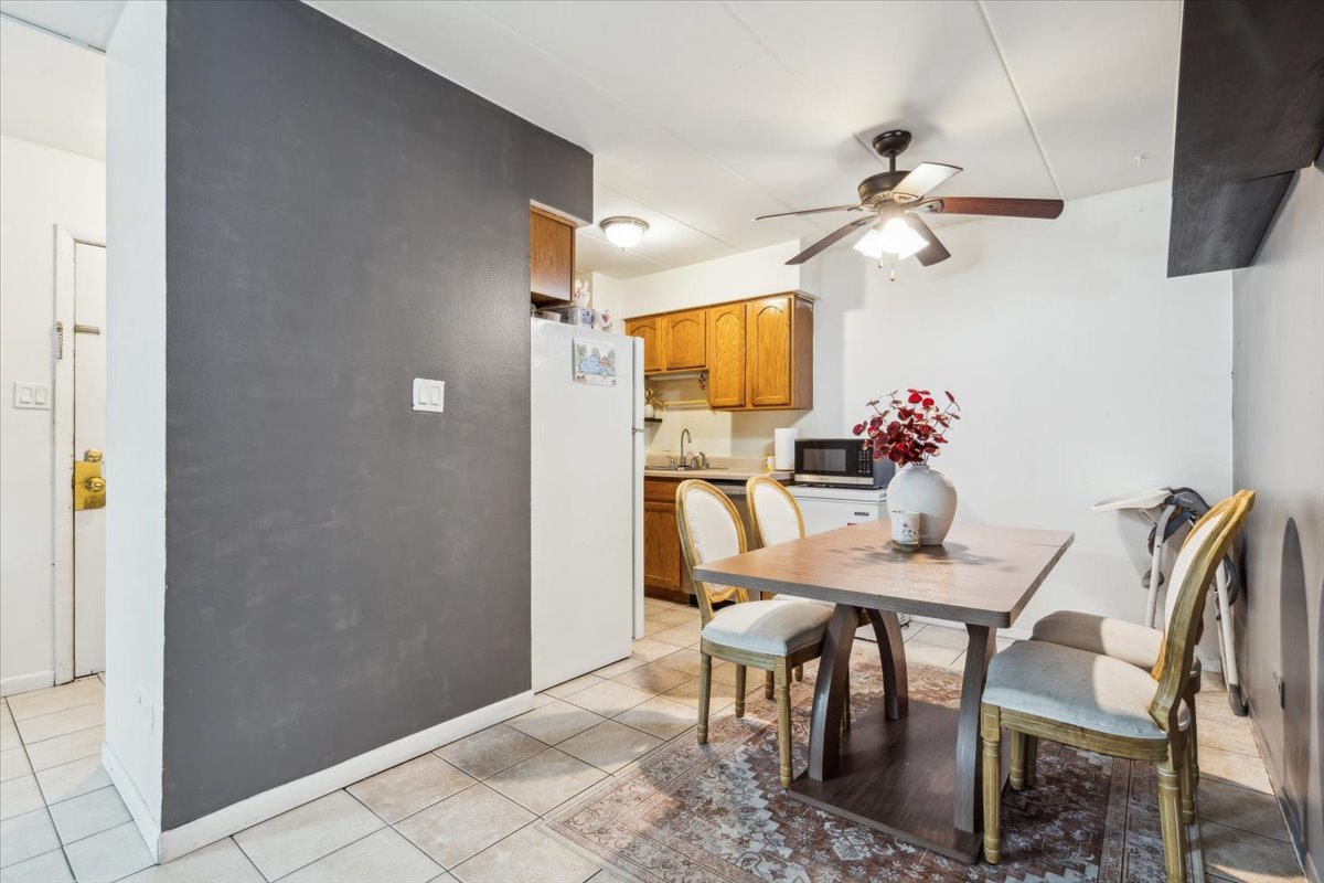 10530 Parkside Avenue, Unit 8 Chicago Ridge, IL 60415 - Photo 12 of 25
