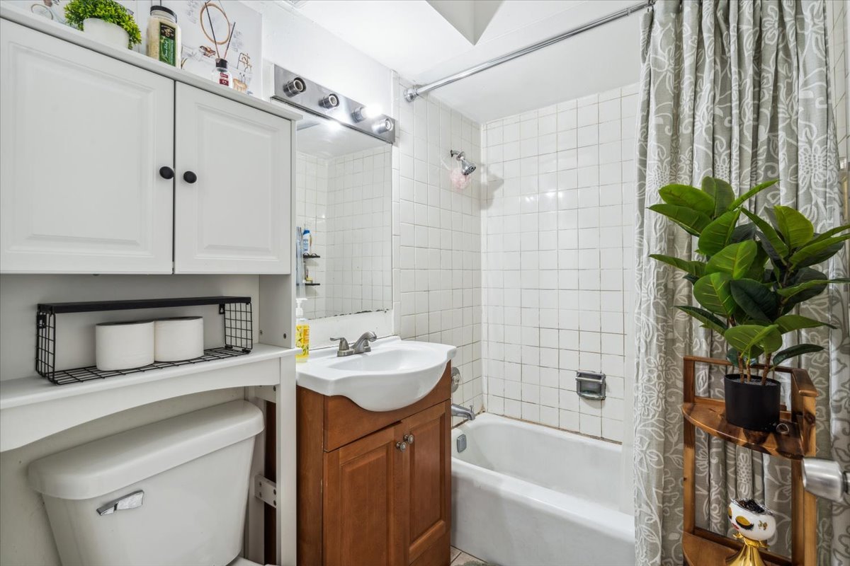 10530 Parkside Avenue, Unit 8 Chicago Ridge, IL 60415 - Photo 20 of 25