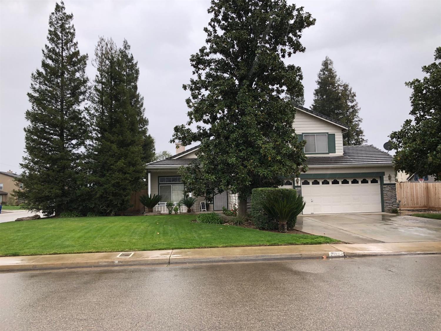 2034 North Sunny Lane Reedley, CA 93654 - Photo 1 of 27 Gallery Image 1