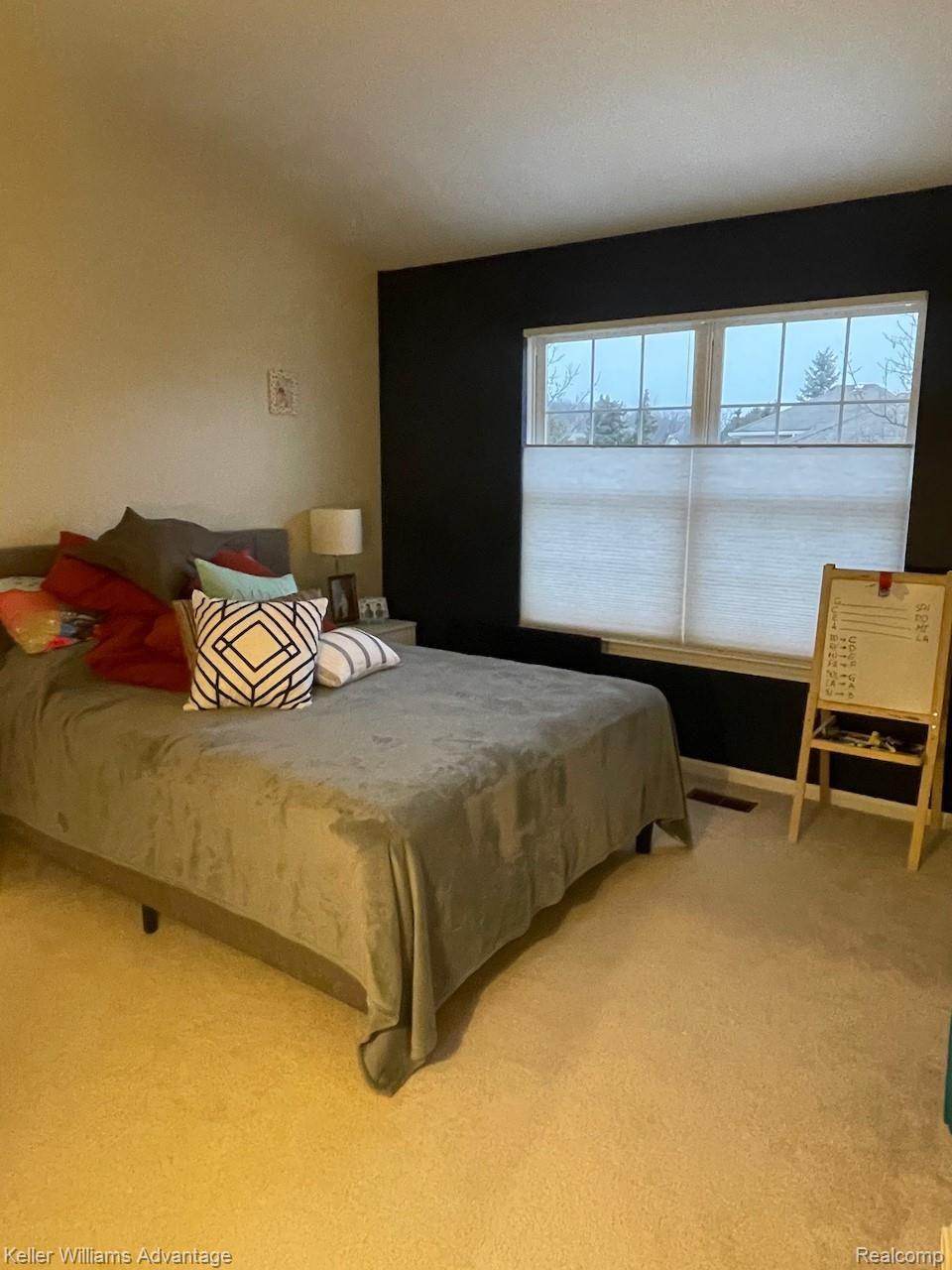 3229 Silverbrook Drive Rochester, MI 48306 - Photo 26 of 33 Bedroom 2 - cathedral ceilings are all around