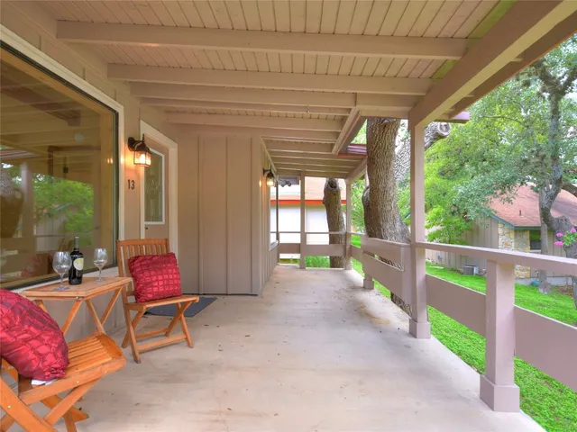 $1,750 | 154 Woodcreek Drive, Unit 13, Wimberley, TX 78676