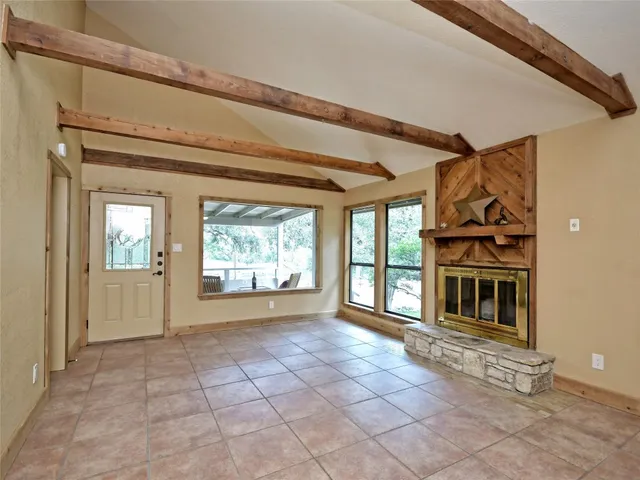 $1,750 | 154 Woodcreek Drive, Unit 13, Wimberley, TX 78676