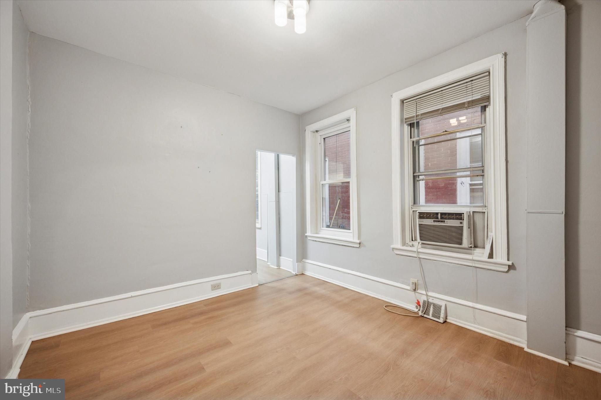 4817 Ridge Avenue Philadelphia, PA 19129 - Photo 22 of 34 an empty room with windows