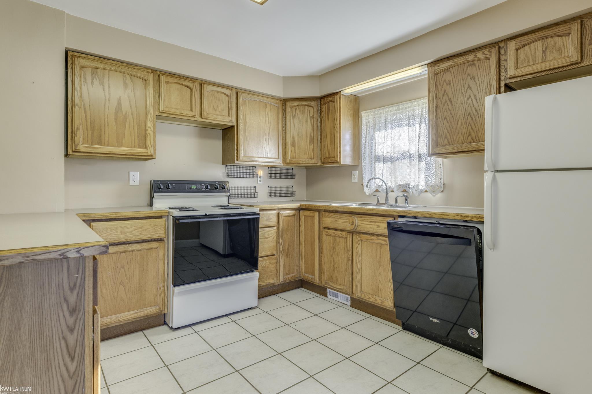 6787 Fargo Road Avoca, MI 48006 - Photo 14 of 36