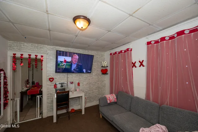 $195,000 | 184 North Lake Avenue, Albany, NY 12206