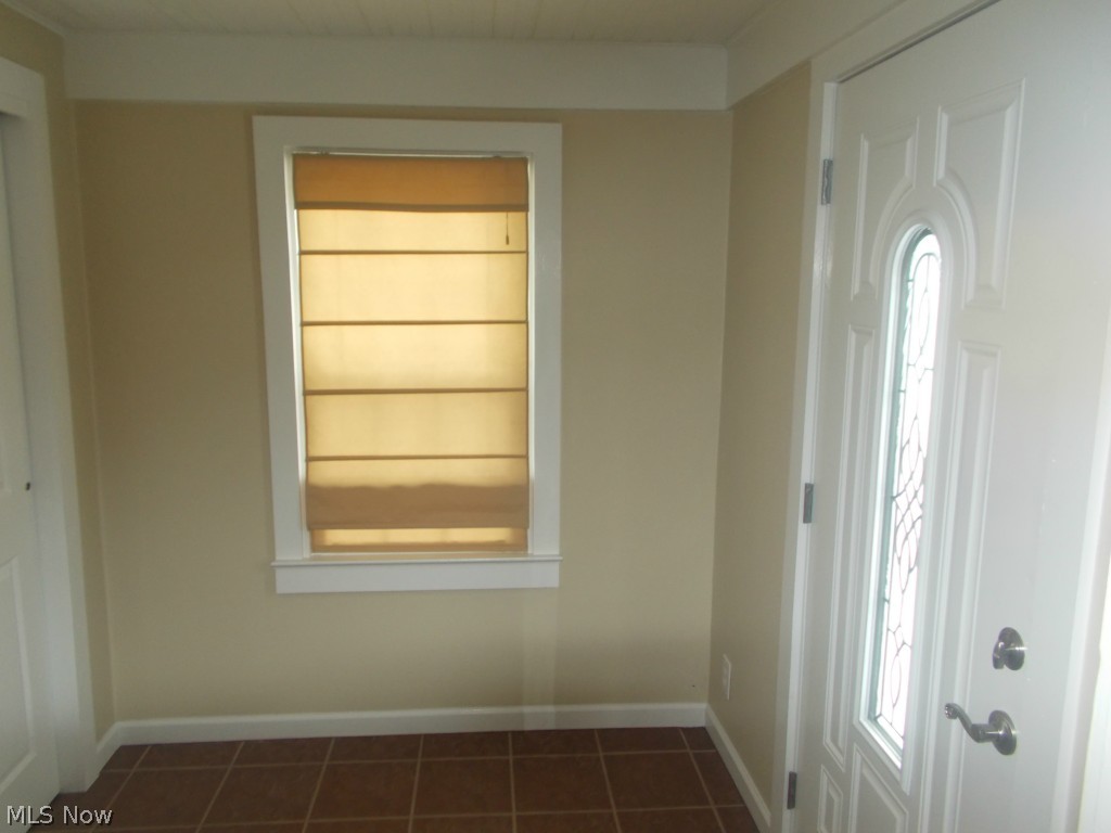 1071 Rushleigh Road Cleveland Heights, OH 44121 - Photo 8 of 12 Gallery Image 8