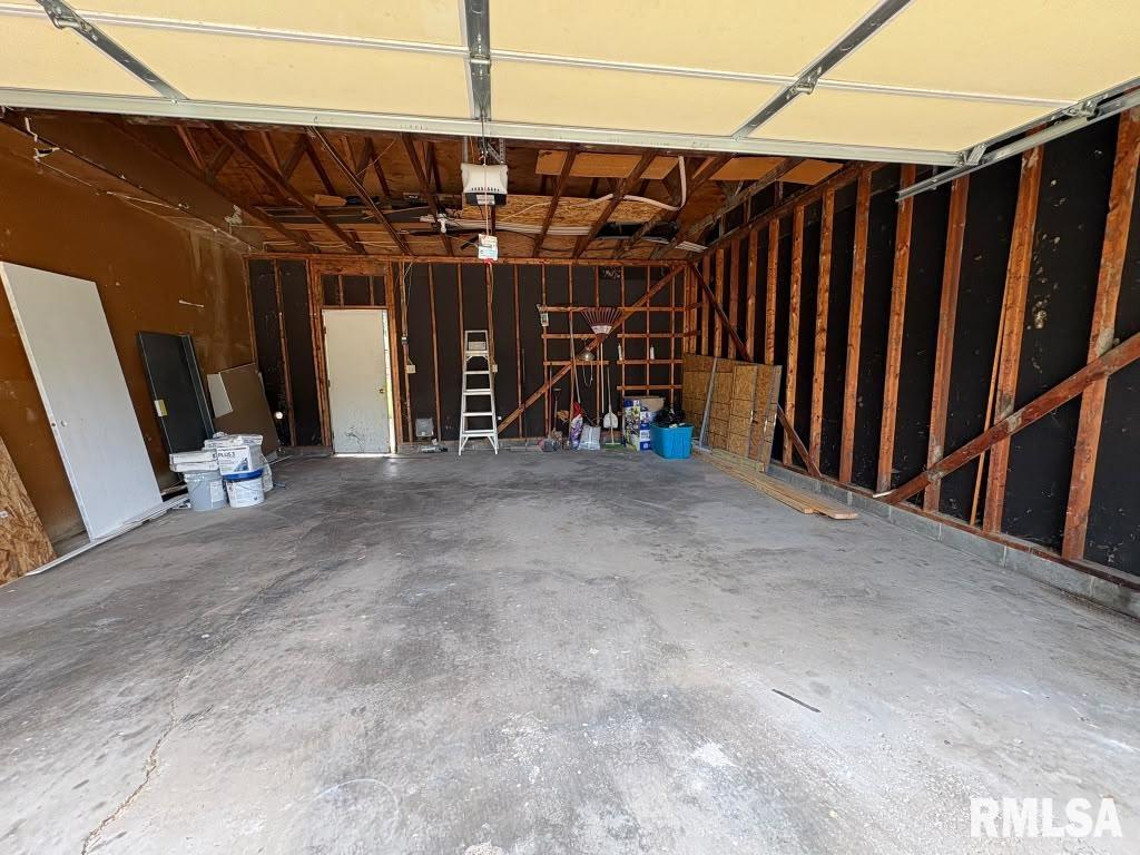 2043 Scarborough Road Springfield, IL 62702 - Photo 28 of 31