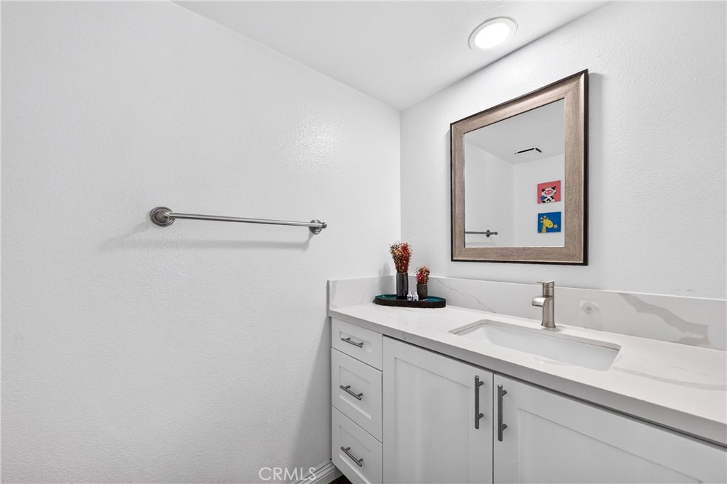 16119 Ridgeview Lane La Mirada, CA 90638 - Photo 16 of 31 Gallery Image 16