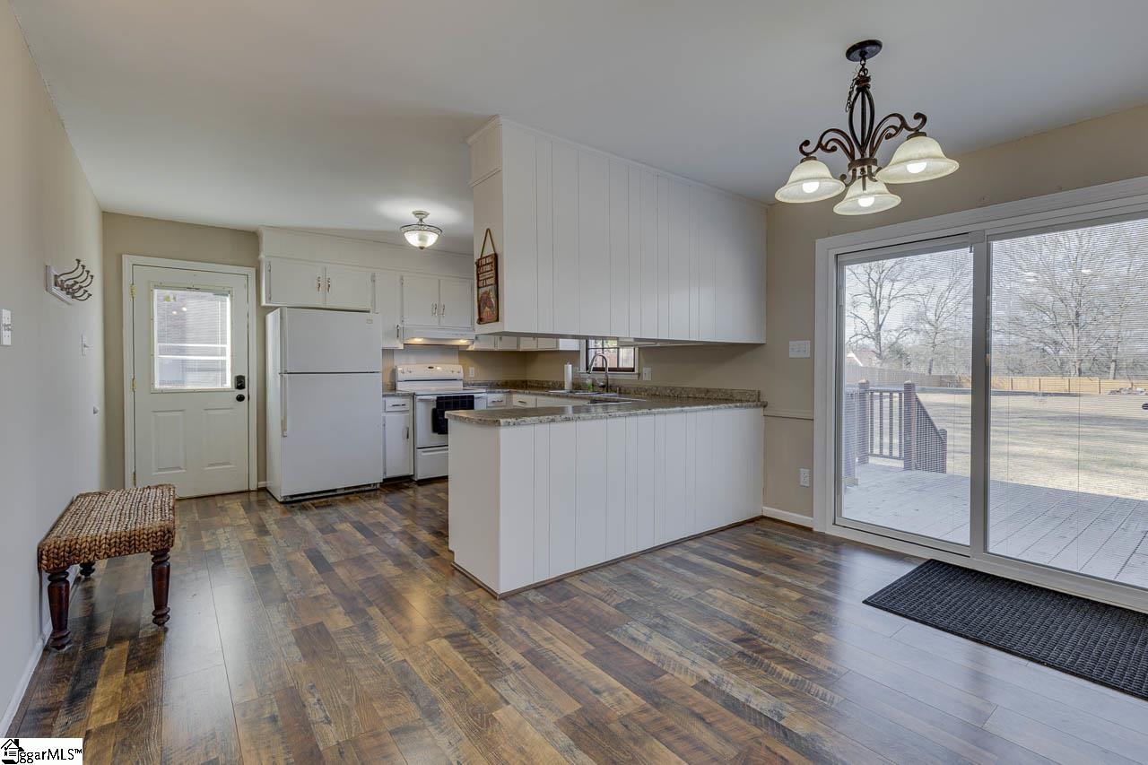 103 State Rd S-42-9652 Moore, SC 29369 - Photo 12 of 32