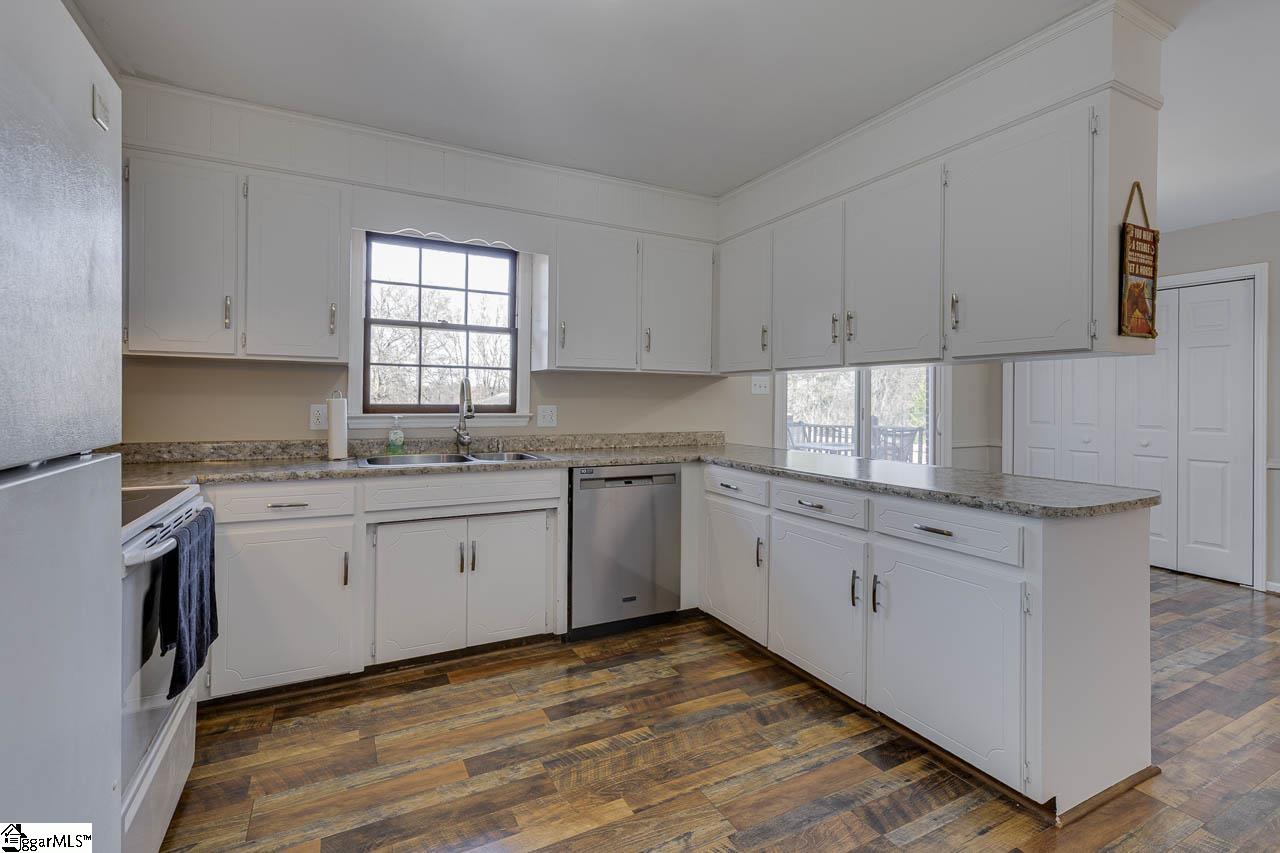 103 State Rd S-42-9652 Moore, SC 29369 - Photo 14 of 32