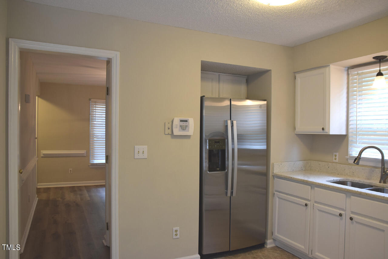 4960 Royal Adelaide Way Raleigh, NC 27604 - Photo 17 of 52 Kitchen