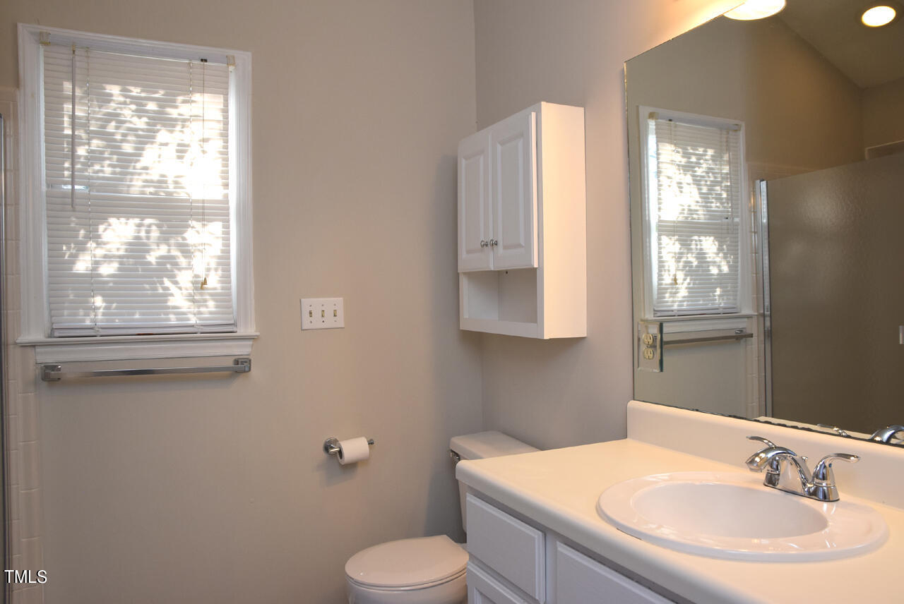 4960 Royal Adelaide Way Raleigh, NC 27604 - Photo 26 of 52 Primary Suite Bath