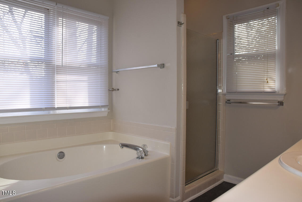 4960 Royal Adelaide Way Raleigh, NC 27604 - Photo 27 of 52 Primary Suite Bath