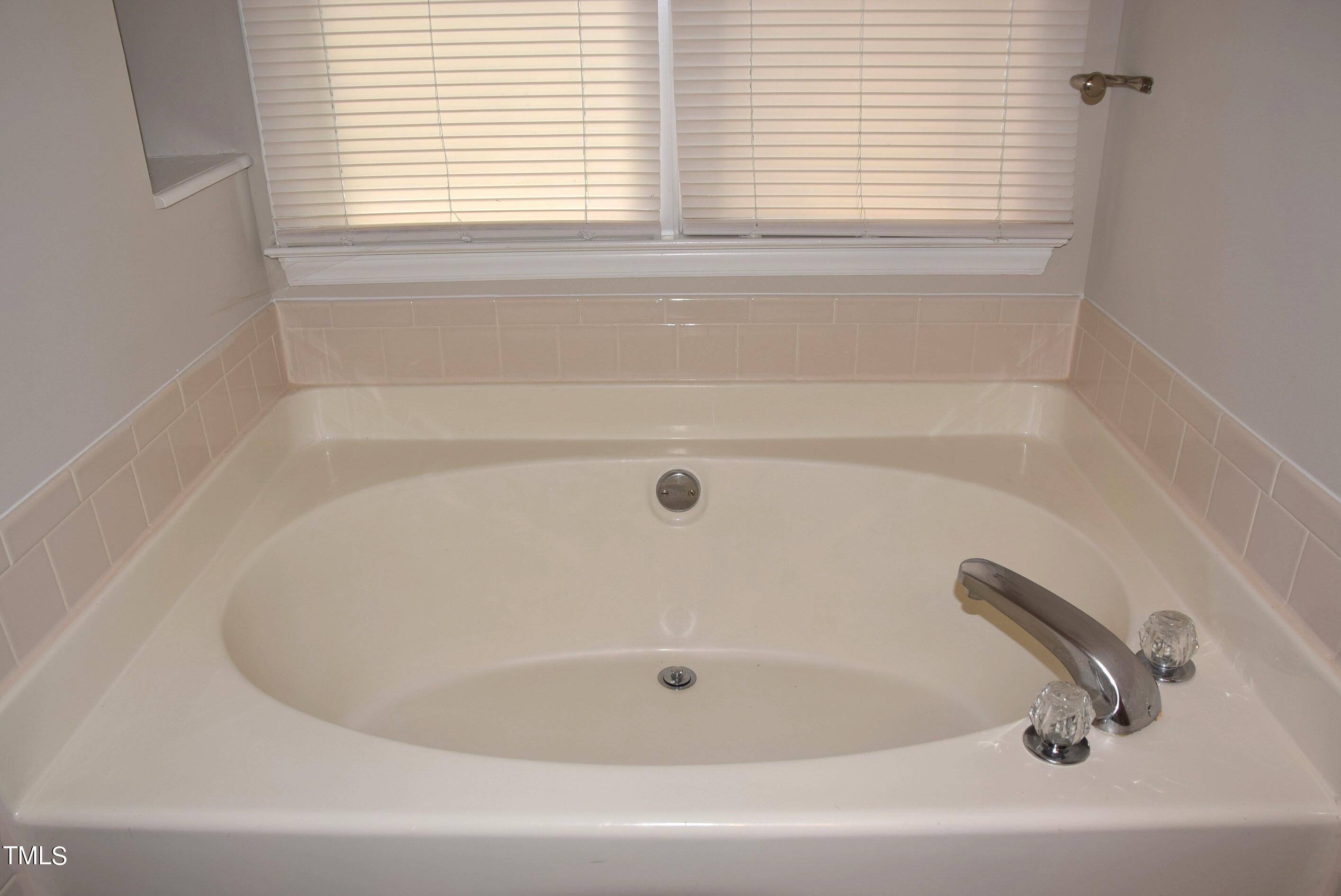 4960 Royal Adelaide Way Raleigh, NC 27604 - Photo 29 of 52 Primary Suite Bath