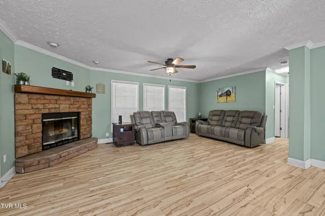 $724,500 | 9514 Highway 11W, Mooresburg, TN 37811