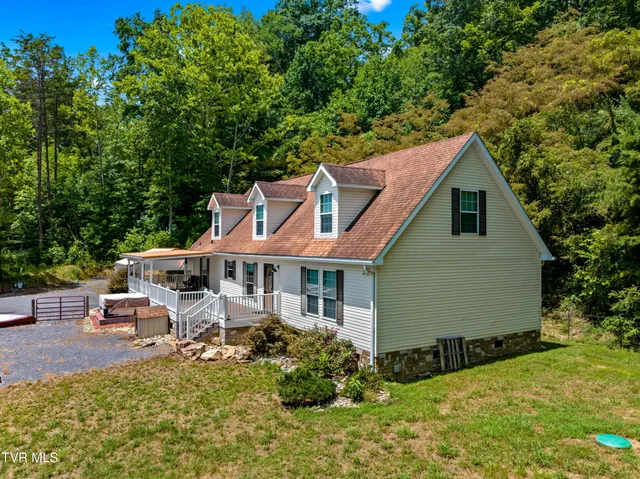 $724,500 | 9514 Highway 11W, Mooresburg, TN 37811