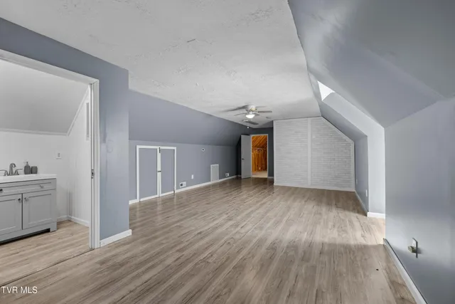 $724,500 | 9514 Highway 11W, Mooresburg, TN 37811