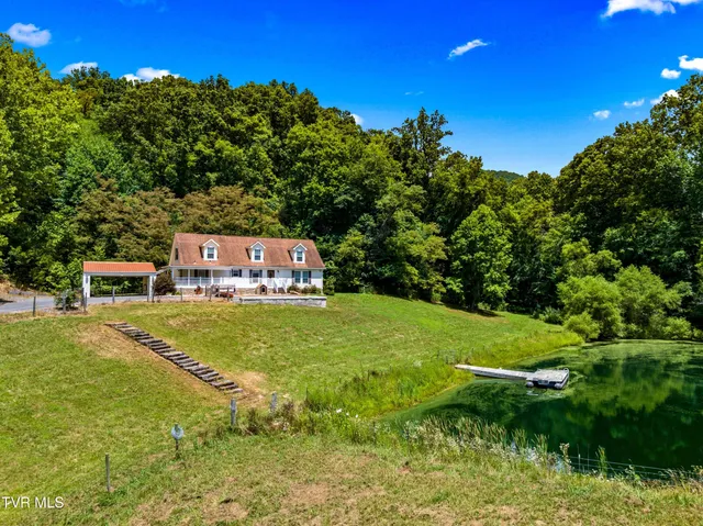 $724,500 | 9514 Highway 11W, Mooresburg, TN 37811