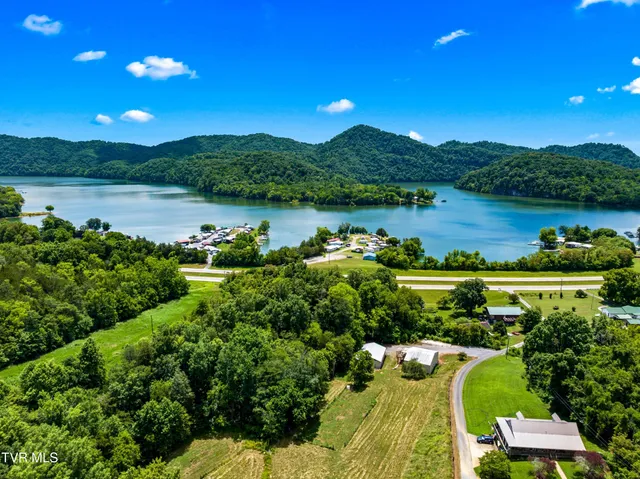 $724,500 | 9514 Highway 11W, Mooresburg, TN 37811