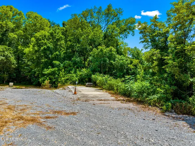 $724,500 | 9514 Highway 11W, Mooresburg, TN 37811