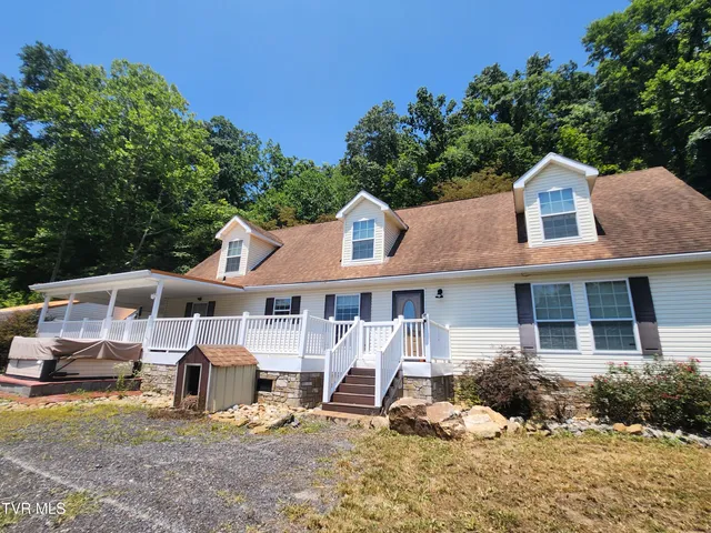 $724,500 | 9514 Highway 11W, Mooresburg, TN 37811