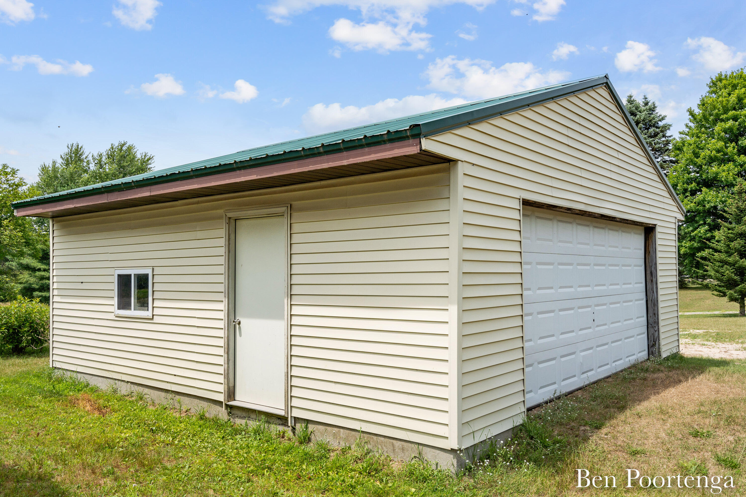 4504 South Miles Road Sheridan, MI 48884 - Photo 19 of 22 003-4504 Miles-3