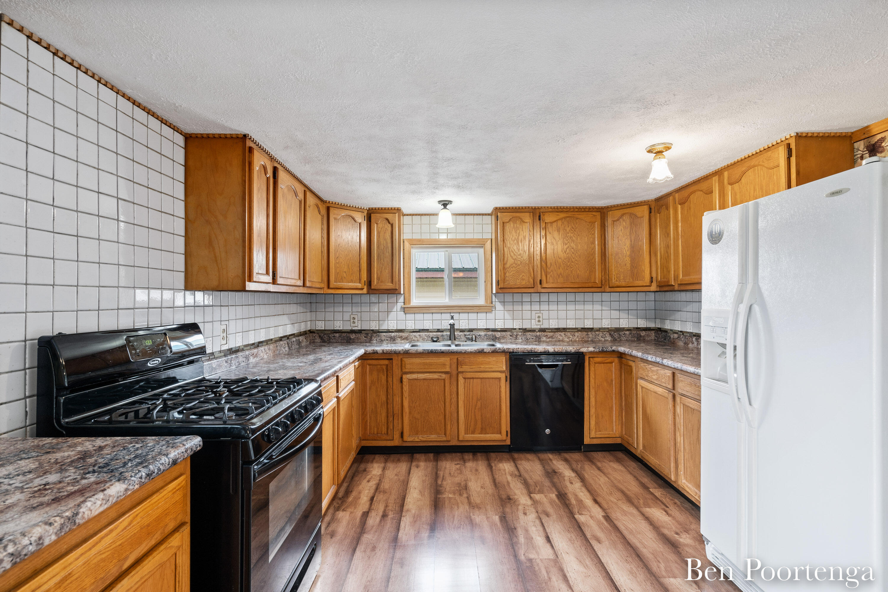 4504 South Miles Road Sheridan, MI 48884 - Photo 7 of 22 015-4504 Miles-15