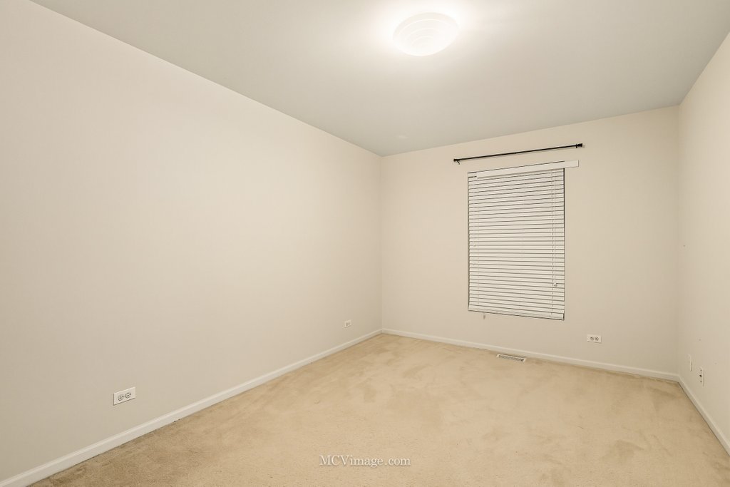 1463 Yellowstone Drive Streamwood, IL 60107 - Photo 18 of 33