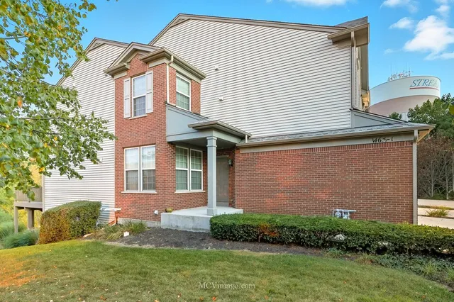 $395,000 | 1463 Yellowstone Drive, Streamwood, IL 60107