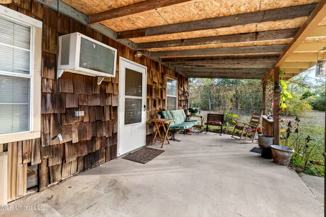$158,900 | 386 Old Highway 26 East, Perkinston, MS 39573