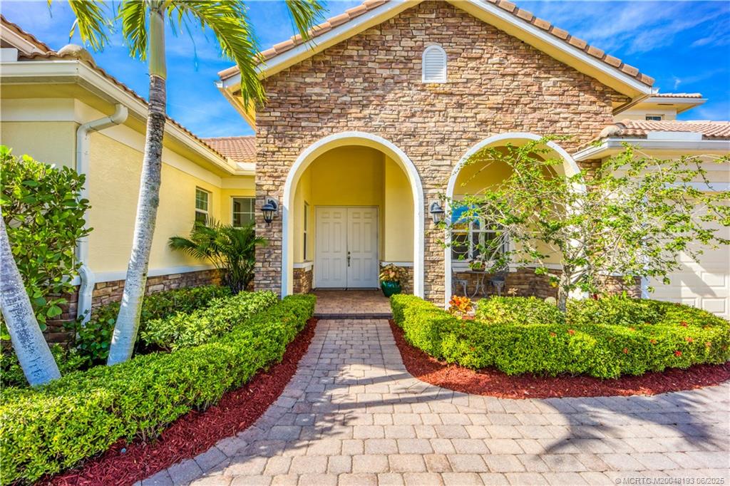 7392 Southeast Ravissant Drive Stuart, FL 34997 - Photo 9 of 47 Gallery Image 9