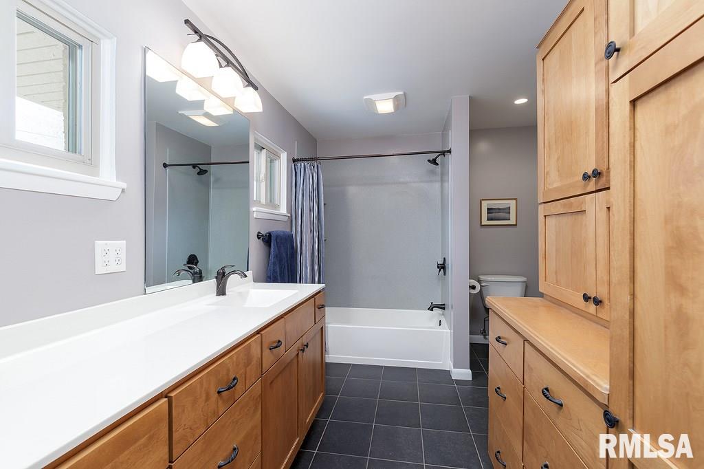 9 Watch Hill Road Rock Island, IL 61201 - Photo 16 of 24 Gallery Image 16